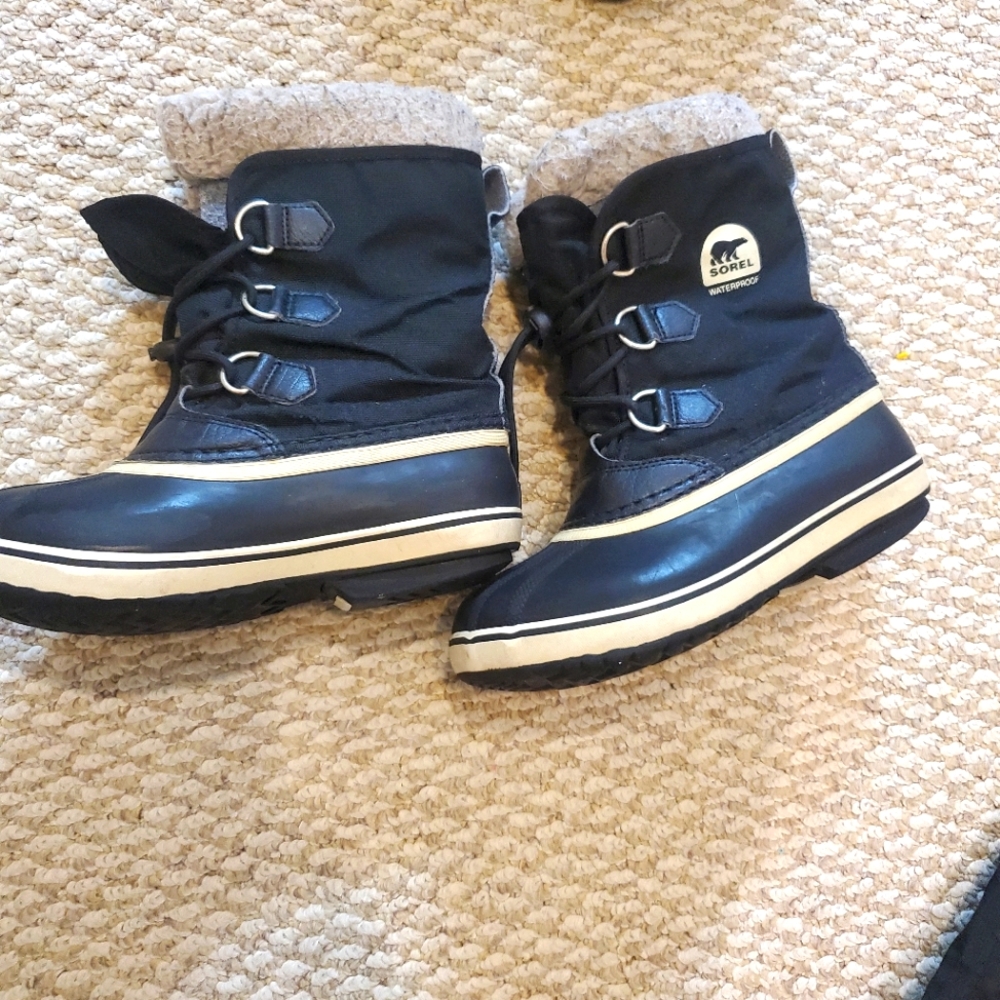 Sorel Black Boys Winter Snow Boots 4